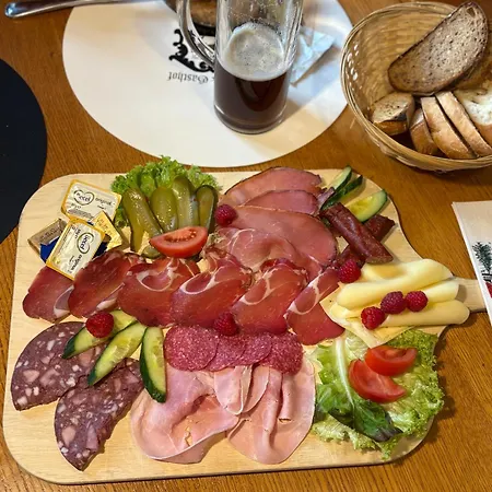 Zum Ochsen Otel