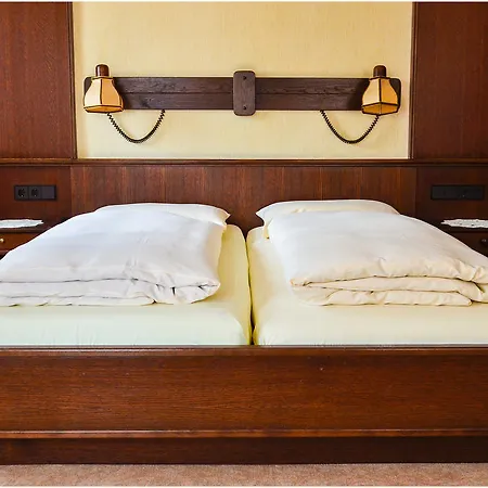 Zum Ochsen Hotell 3*